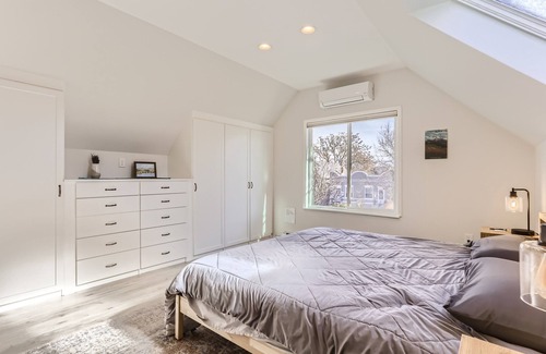 City Park West House | Victorian house near RINO/DT w/ yard and hot tub!