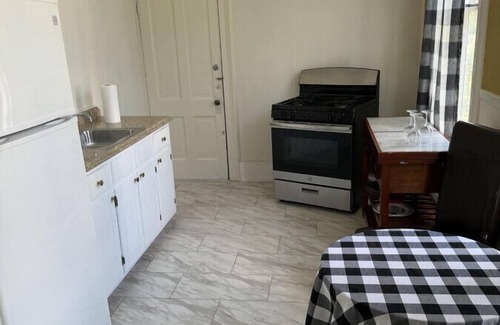 Hot Springs Apartment | Victorian loft apartment in Historic Motel