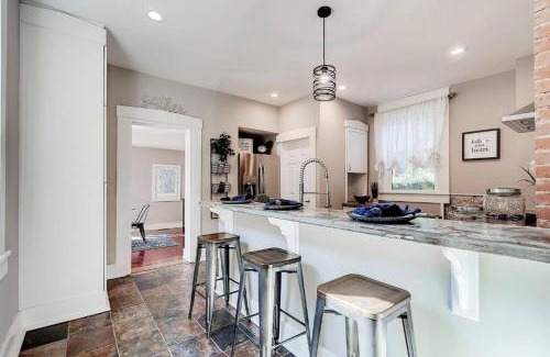 Indianapolis House | Victorian Mansion mins to Downtown Indy
