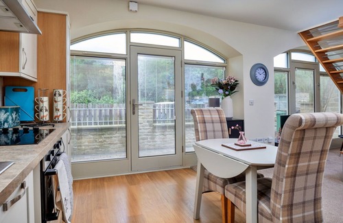Thornton Dale Apartment | Victory Mill - Apartment Five by Interhome