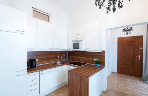 Sankt Ulrich Apartment | Vienna Residence, Volkstheater - Parliament
