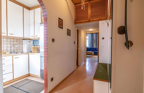 Neulerchenfeld Apartment | Vienna's Finest: Spacious Apt. w/2+1 Configuration