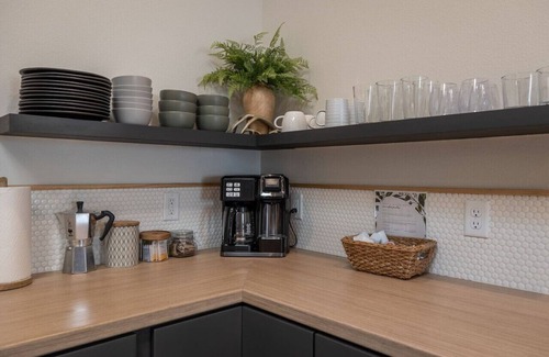 Rapid City Apartment | Vienna`s Modern Retreat