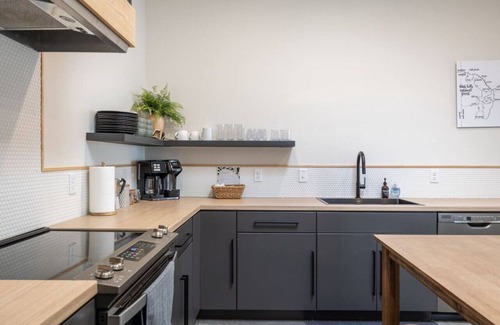 Rapid City Apartment | Vienna`s Modern Retreat