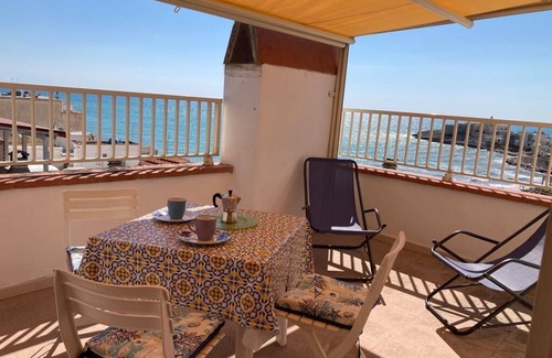 Chiesiola Apartment | VIESTE: SCALINATELLA AT SEApanoramic, central, 3-minute walk to the beach