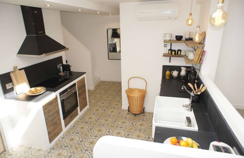 Old Town Apartment | Vieux Nice - Exceptional Apartment - Quiet and Terrace with views