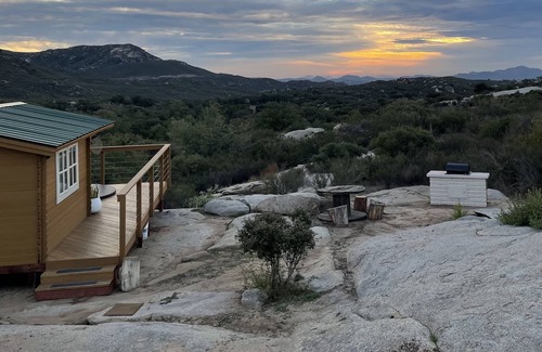 Ramona Cabin | View from The Lookout: A Restorative Getaway in the San Diego Back/WineCountry