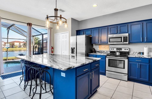 Indian Point House | View of Lake - Spacious Kitchen - private pool!