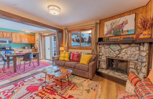 Crested Butte Condo | View of Slopes | Hot Tub, Pool, Ski Bus
