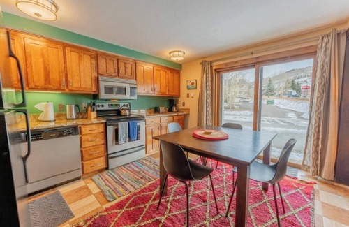 Crested Butte Condo | View of Slopes | Hot Tub, Pool, Ski Bus