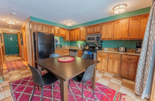 Crested Butte Condo | View of Slopes | Hot Tub, Pool, Ski Bus