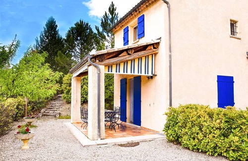 La Roche-sur-le-Buis Cottage | view of the nible mountain