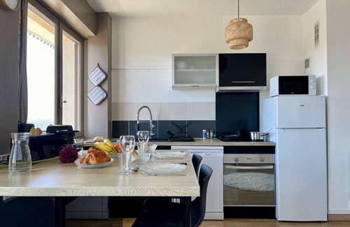 Vannes Apartment | View on historical rooftops of Vannes