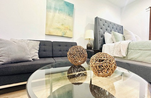 Park Mesa Heights Apartment | View park , inglewood , Sofi , Kia forum, intuít some, Crenshaw Studio 2 LA