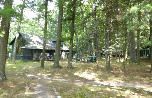 Higgins Lake Cottage | View, private lakefront, deck & dock, quiet forest. Beautiful cottage and lake