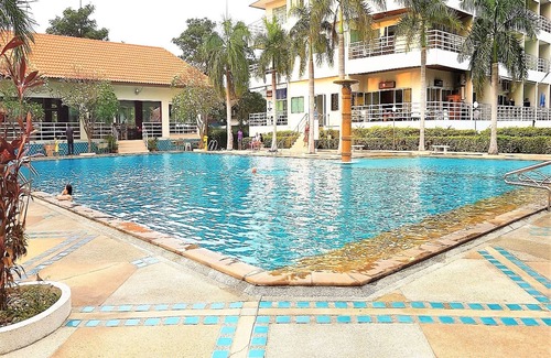 Jomtien Apartment | View Talay 5 studio apartment - close to the beach