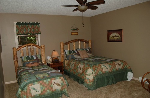 Glenville Cottage | View The Lake Among Hummingbirds And Butterflys