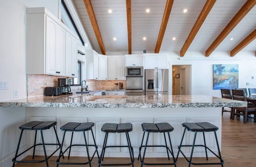 Alpine House | View-Topia ⁓Amazing Veiws⁓On 35 acre & Salt River ⁓ Fly Fishing ⁓ Trail Riding