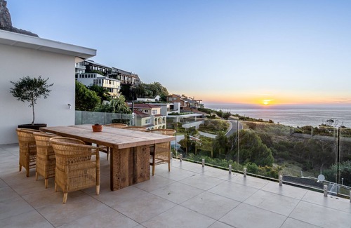 Camps Bay House | View16 | Villa | Ocean Glow Oasis