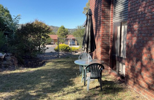 Wanniassa House | Views and peace close to Erindale amenities