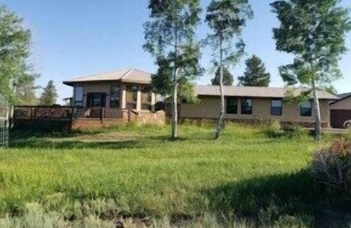 Pagosa Springs House | Views galore in this gorgeous single level home