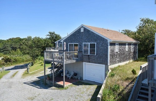 North Truro House | Views of Bay Access to Private Beach!