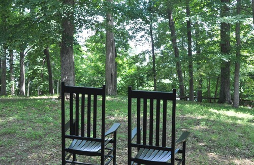 Athens Cabin | Views of Elk River with wrap-around screened porch for family time