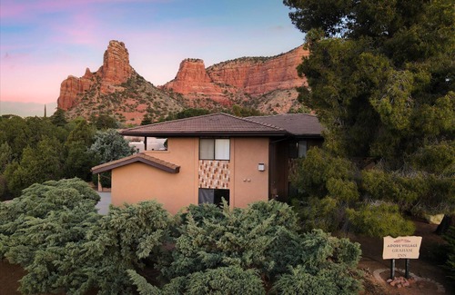 Oak Creek House | Views of the red rocks, come enjoy your private oasis with family and friends