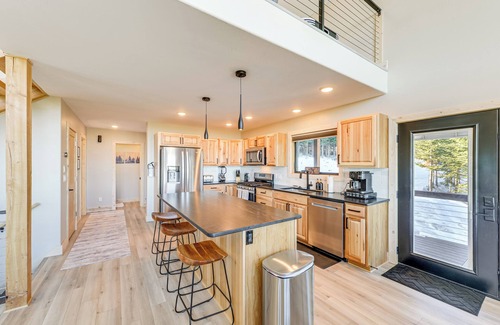 Dubois House | Views, Trails, Hot Tub & More: Luxe Wyoming Oasis