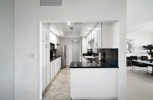 Rancho Mirage Condo | VIEWS, VIEWS, VIEWS! NEWLY DECORATED! CENTRAL PALM SPRINGS AREA