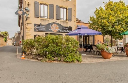 Chaintre House | Vignes en Fleurs - Chaintre