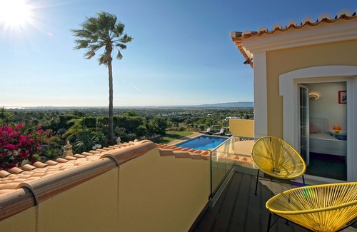 Carvoeiro House | Vila Colina, luxury villa with 5 bedrooms and private heatable pool.