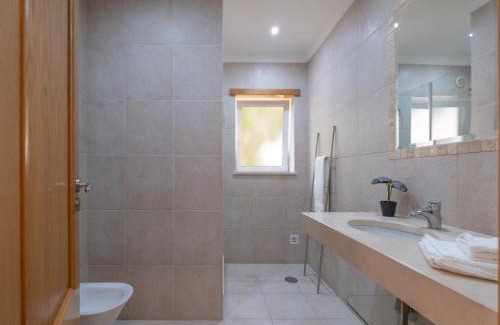 Porto de Mos House | Vila Girassol