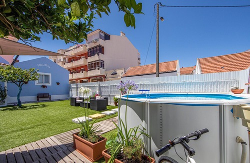Costa de Caparica Apartment | Vila Maria Green Room by Host-point