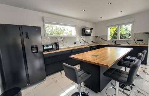 Locquirec Villa | Villa à 900m des plages