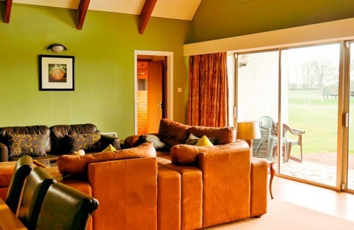 Pittenweem House | Villa 10, 4 Bedrooms, Sleeps 10 with Sauna and Leisure Club Access