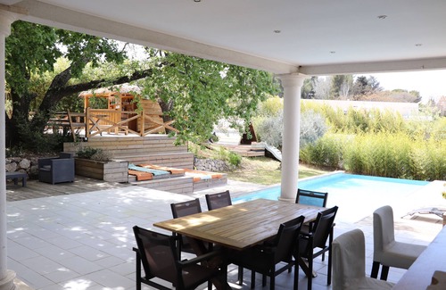 Marignane Villa | Villa 10min From the Sea, 10/12 People, Heated Pool