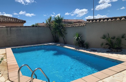 Pomerols Villa | Villa 15 minutes from the beach with private pool. Available for 6 people.