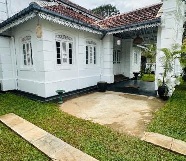 Dodanduwa Bed & Breakfast | Villa 1908 Hikkaduwa