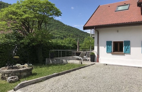 Sevrier House | Villa 200 m from Lake Annecy with terrace and parking