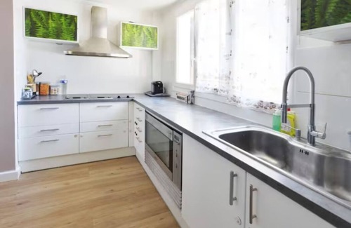 Ferolles-Attilly Villa | Villa 3 Chambres, Grand Jardin