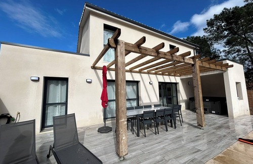 Saint-Augustin Villa | Villa 4 chambres 4 salles de bains avec jardin + jacuzzi, piscine (villa 19)