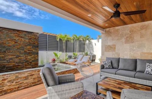 St Gilles-les-Bains Villa | Villa 5 étoiles avec Piscine Chauffée et Jacuzzi SAINT GILLES LES BAINS - Dodoterla