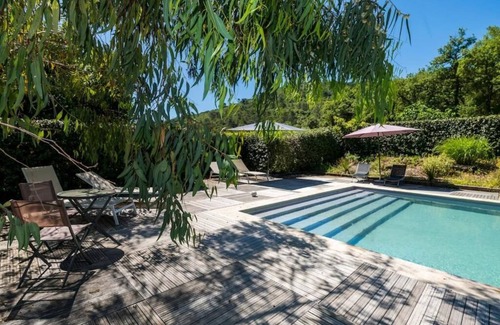 Neoules Villa | Villa 5* Les Chênes with swimming pool in a vineyard 5 suites 11 pers