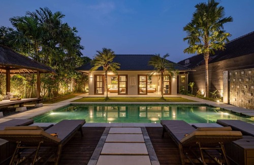 Petitenget Villa | Villa 500m2 with 14m Pool, BBQ, Pinball - Seminyak
