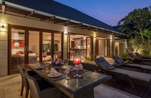 Petitenget Villa | Villa 500m2 with 14m Pool, BBQ, Pinball - Seminyak