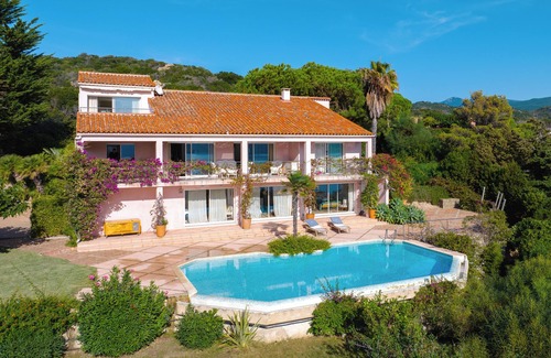 Corse-du-Sud Villa | Villa 6 bedrooms, Sea view, Swimming pool, haven of peace 5 mn from the beach