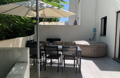 La Valette-du-Var House | VILLA 6pers. with GARDEN and JACUZZI quiet close to beaches and convenience