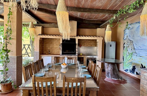 Sant Josep de sa Talaia Villa | Villa 7 mins to Playa den Bossa and Ibiza town, pool, BBQ