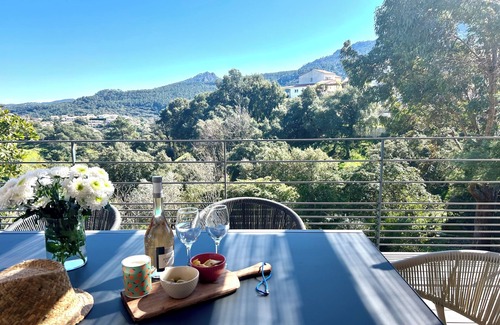 St. Jean de l’Esterel Villa | Villa 7 pers nestled in the Esterel 10 min beaches of Mandelieu La Napoule Théoule